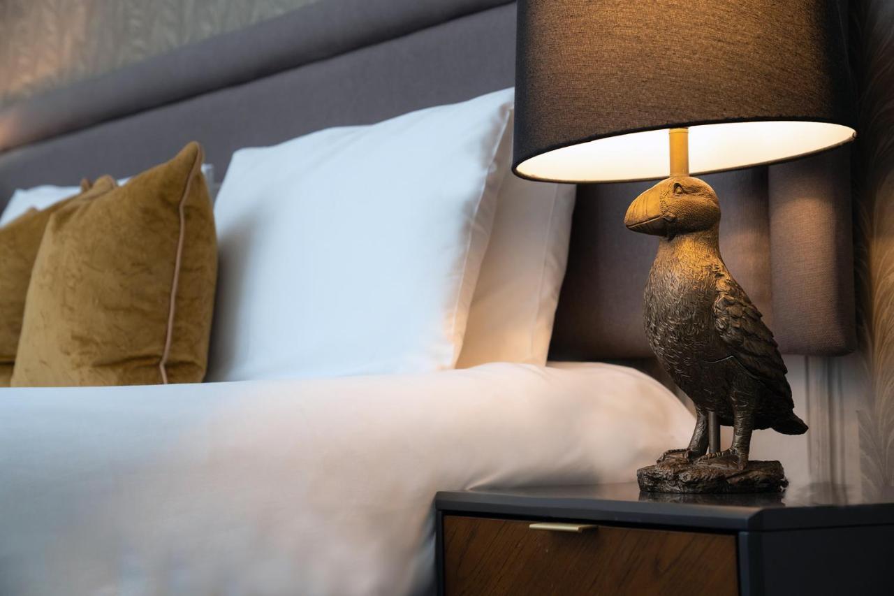 Lanelay Hall Hotel & Spa Хенсол Екстериор снимка The Eagle Lamp