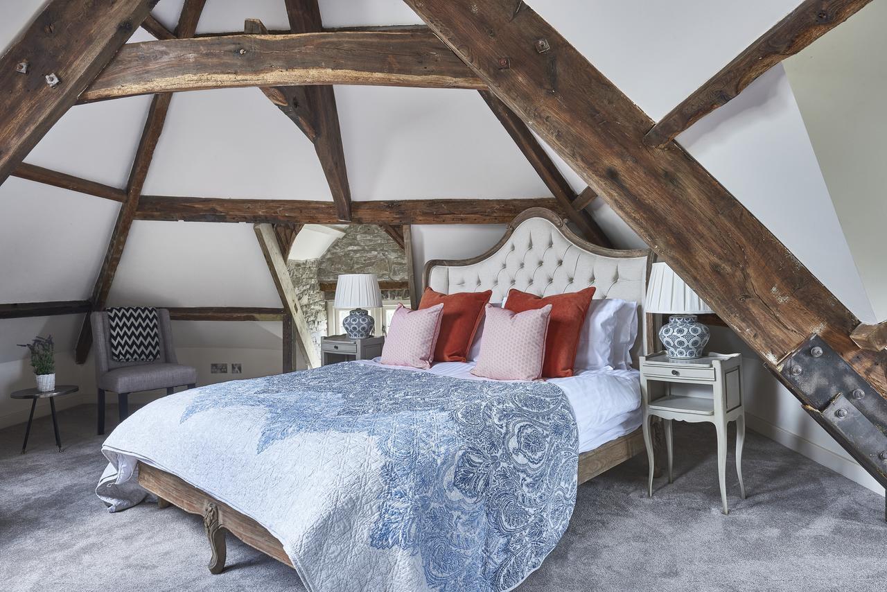 Lanelay Hall Hotel & Spa Хенсол Екстериор снимка The bedroom at The Old Mill