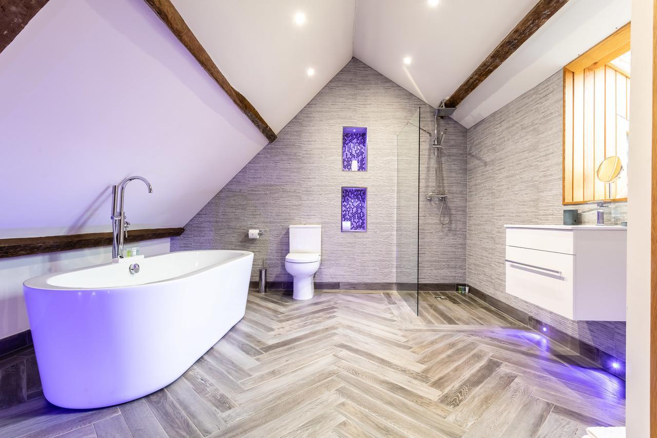 Lanelay Hall Hotel & Spa Хенсол Екстериор снимка Bathroom
